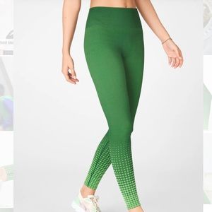 FABLETICS WOMEN’S  HIGH-WAISTED SEAMLESS DOT LEGGINS PALM GREEN- LIME TWIST / M